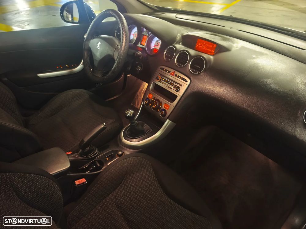 Peugeot 308 SW 1.6 HDi Premium CVM6 - 18