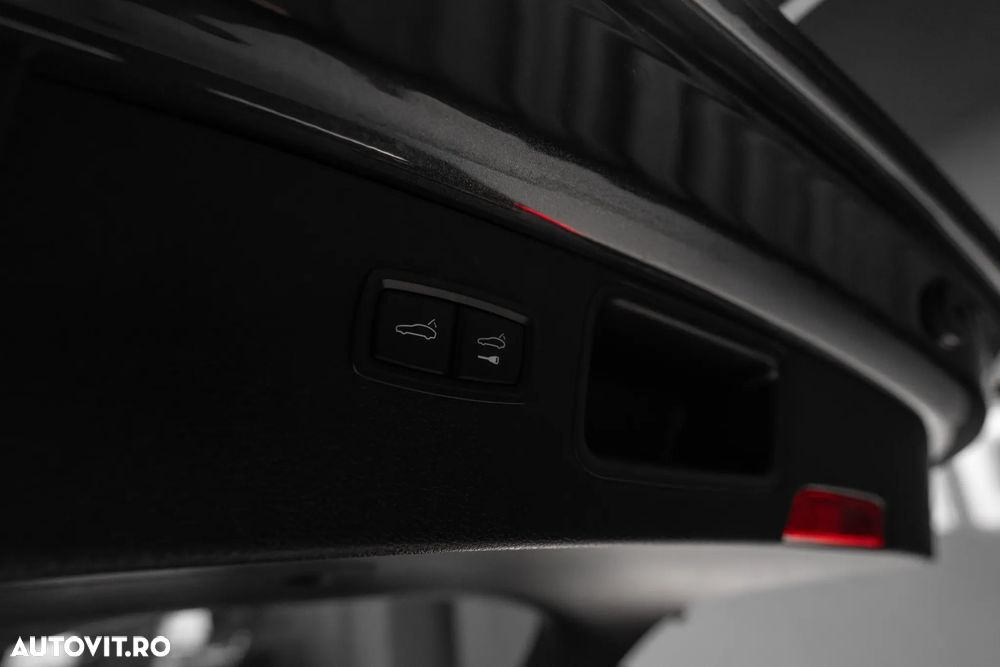 Porsche Macan Standard - 30