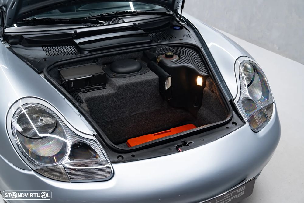 Porsche 911 (996) Carrera 4 Coupé - 7