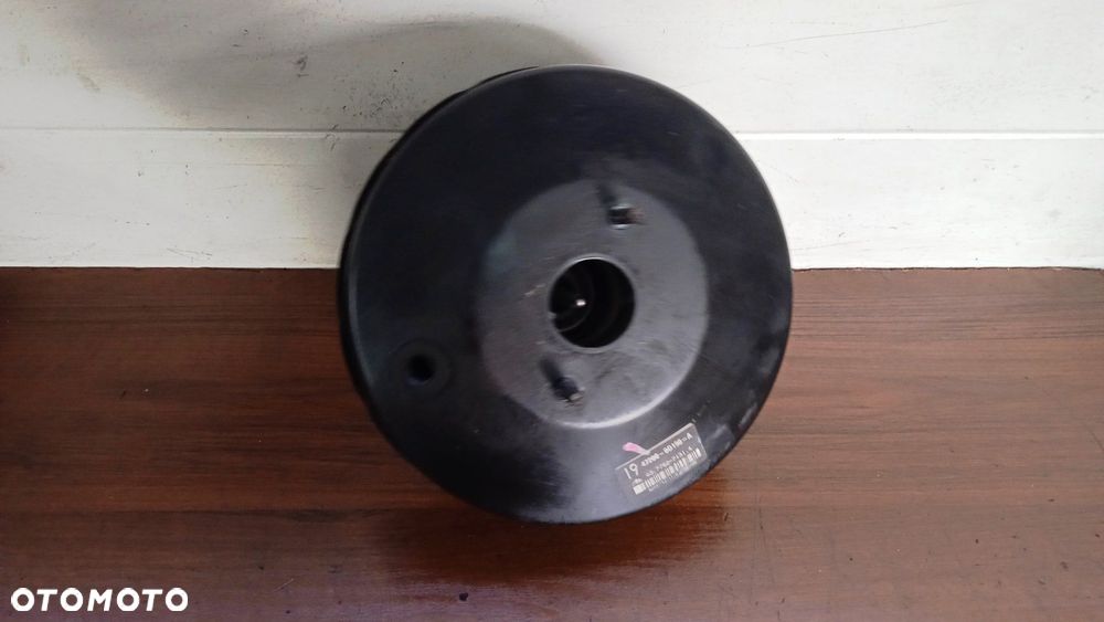 Serwo hamulcowe Toyota Yaris II 1.3 VVTi 47200-0D190-A - 2