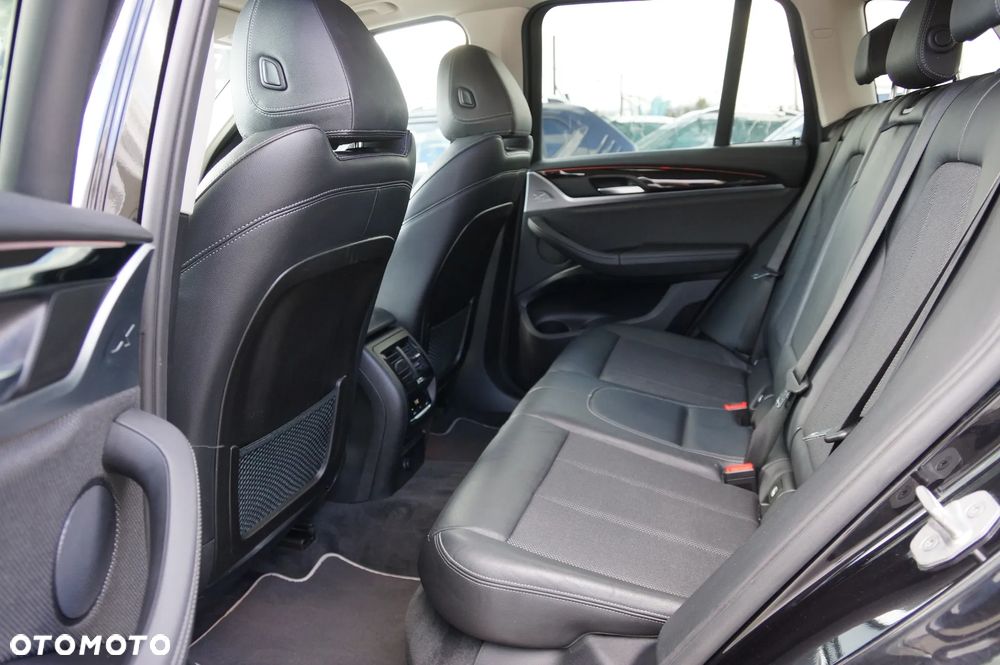 BMW X3 xDrive20d - 29