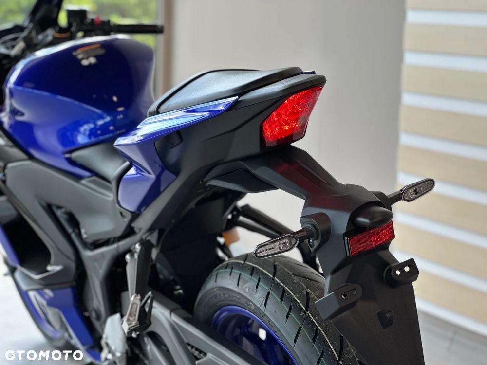 Yamaha R3 - 5