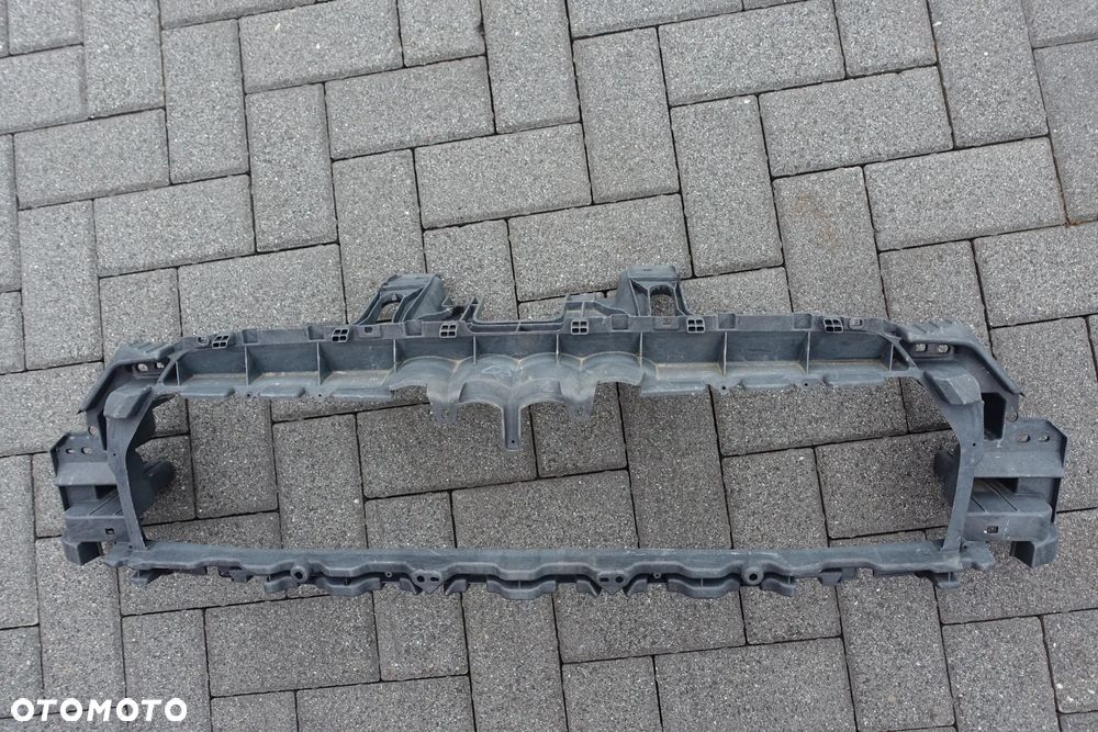 WZMOCNIENIE ATRAPY GRILLA AUDI Q3 15r- LIFT 8U0 - 2