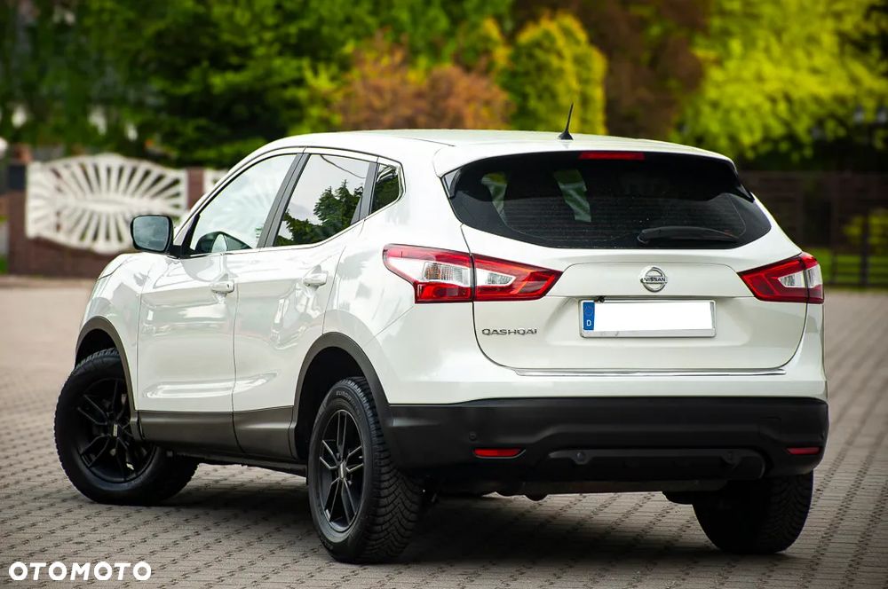 Nissan Qashqai 1.2 DIG-T Xtronic N-Vision - 16