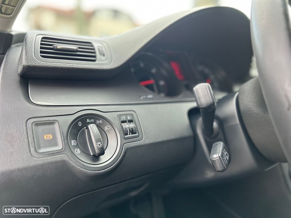 VW Passat Variant 1.9 TDi Confortline - 18