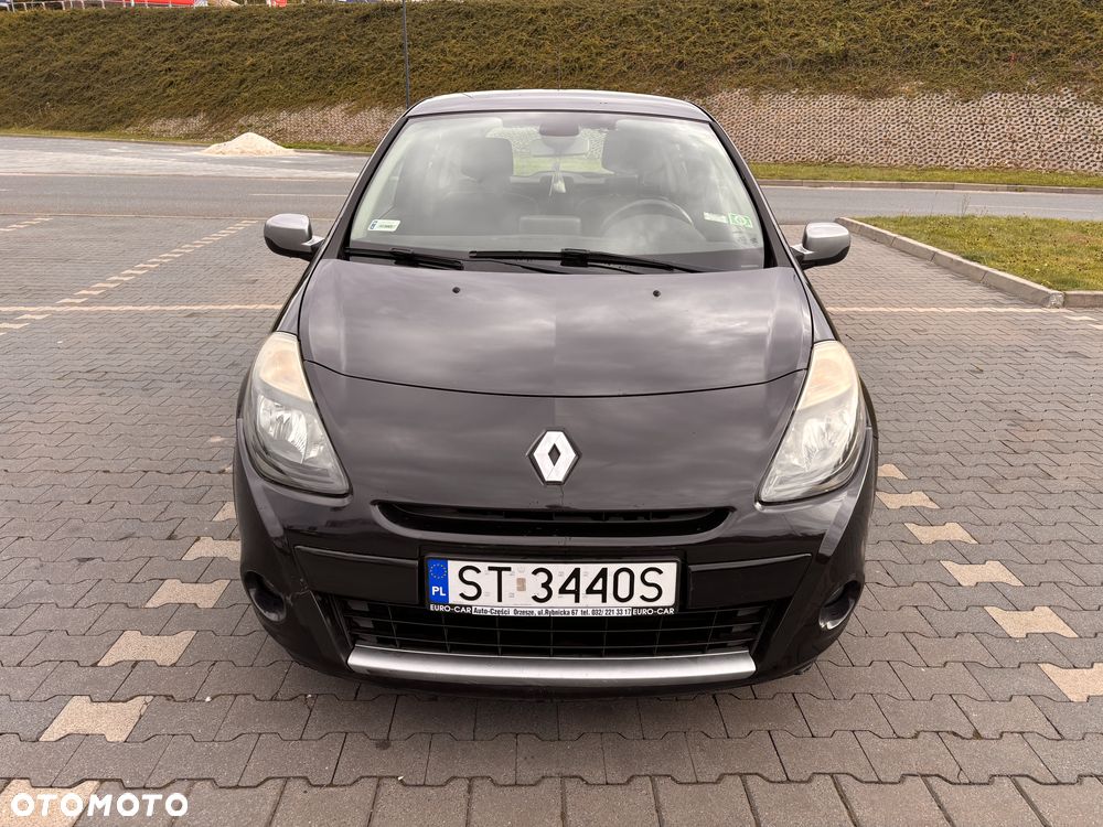 Renault Clio 2010 photo 5