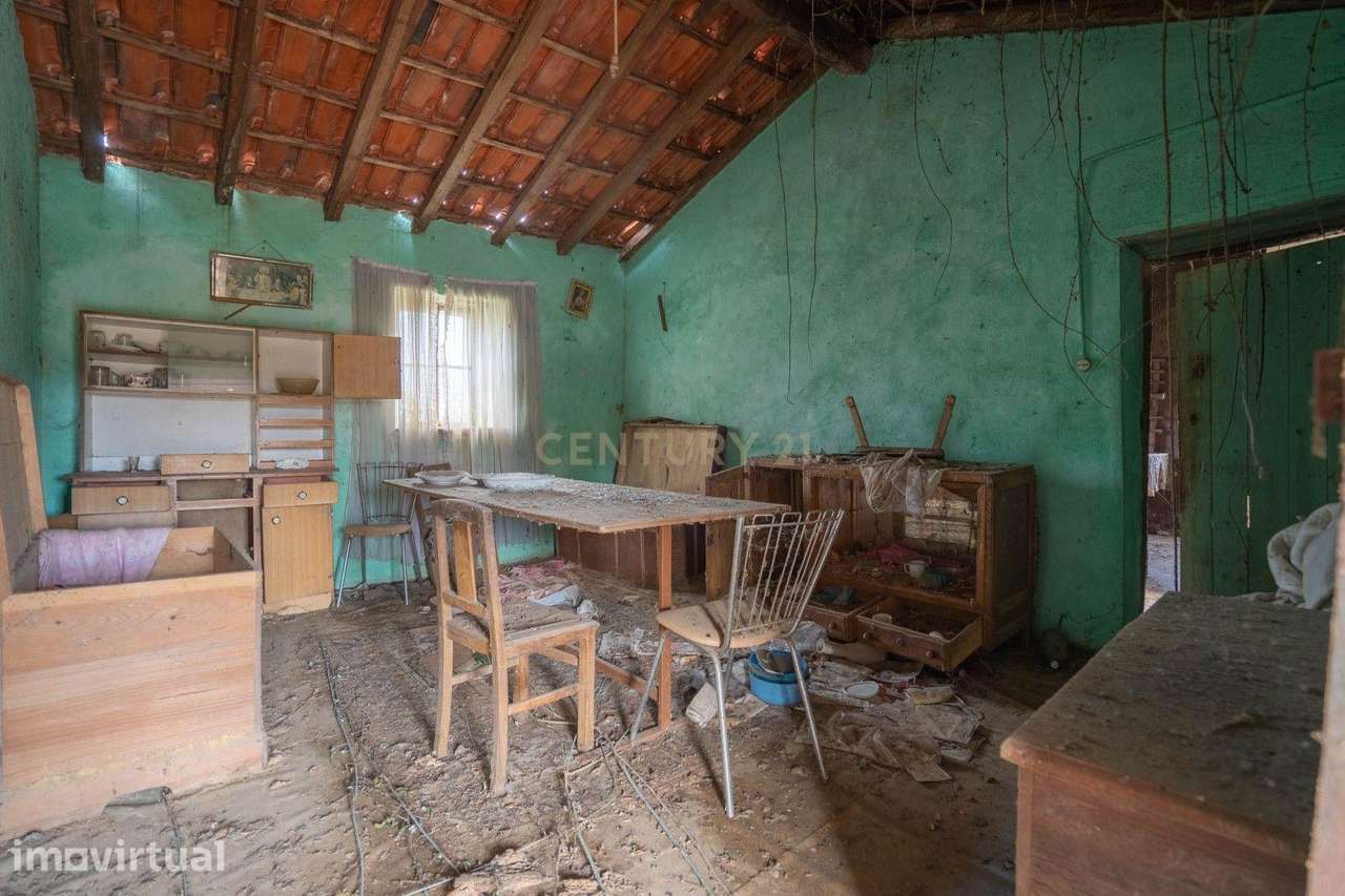 Casa para Restaurar com Pátio e Quintal | Potencial de Investimento - Grande imagem: 5/23