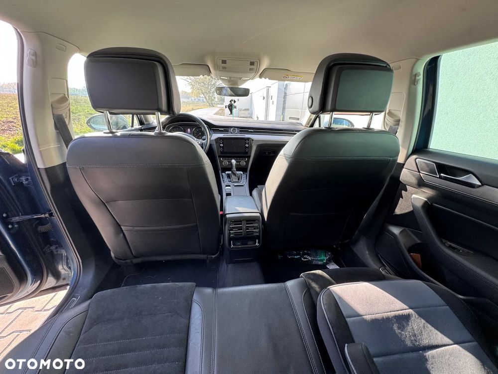 Volkswagen Passat - 14