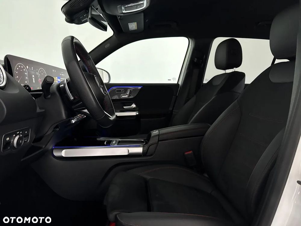 Mercedes-Benz GLB 200 AMG Line 7G-DCT - 12