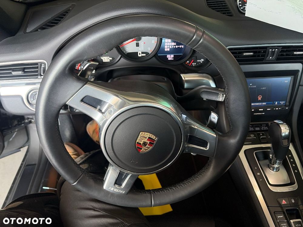 Porsche 911 Carrera 4S PDK - 9