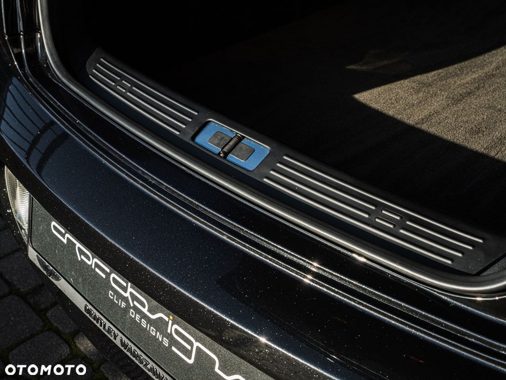 Bentley Flying Spur - 30