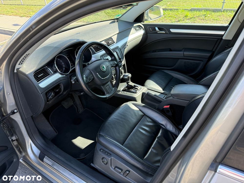 Skoda Superb 2.0 TDI Elegance Outdoor DSG - 12