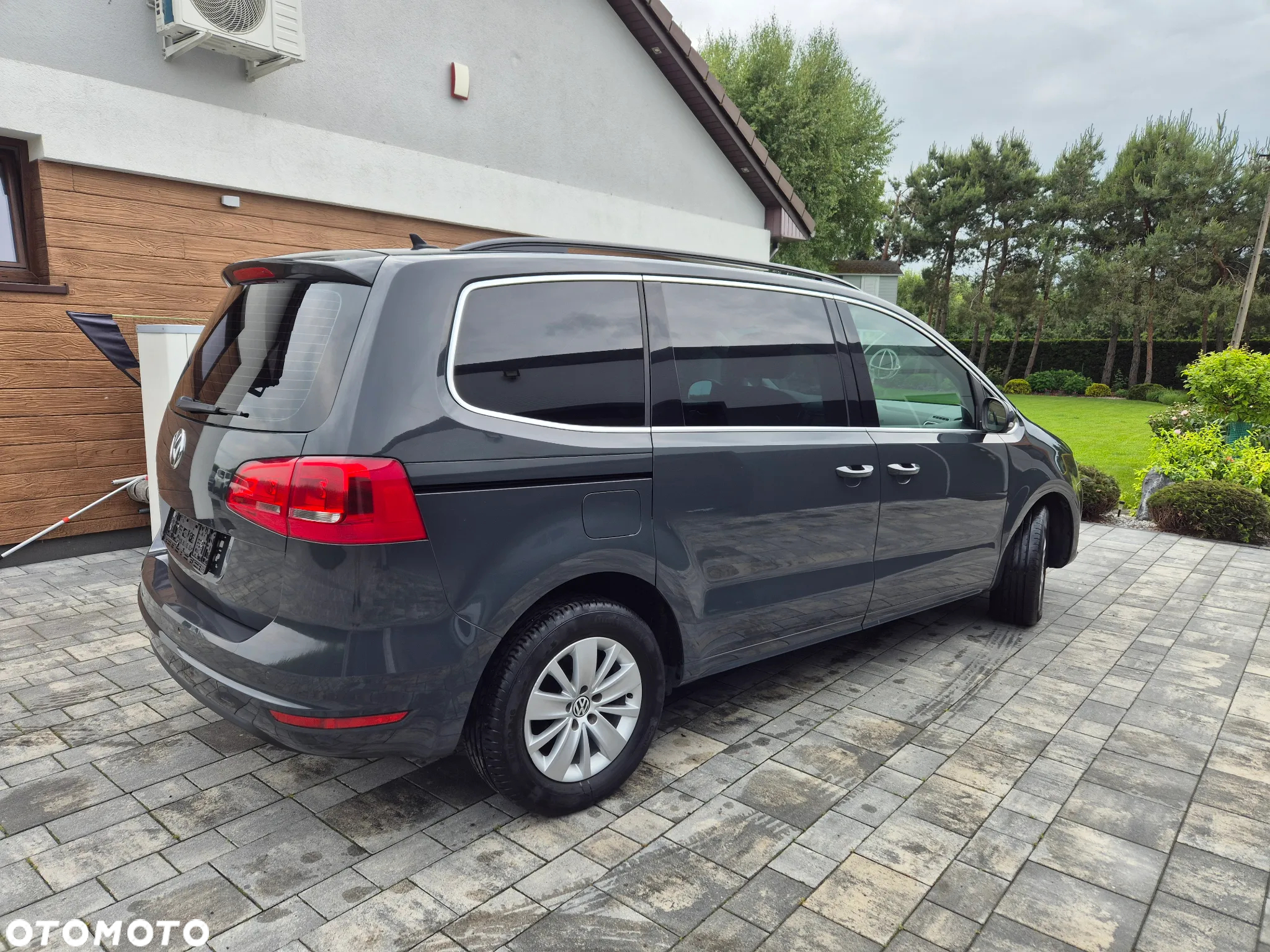 Volkswagen Sharan 2.0 TDI BlueMotion Technology Comfortline - 3