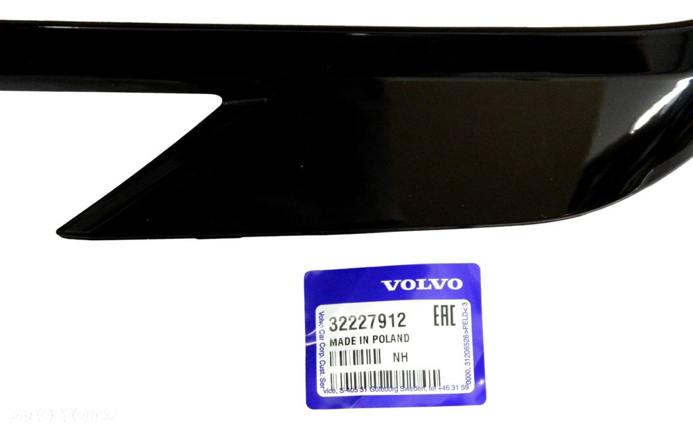 VOLVO XC60 II prawa listwa zderzaka przod R-Design OE - 2