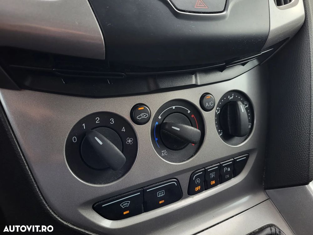 Ford Focus Turnier 1.6 TDCi DPF Start-Stopp-System Champions Edition - 6