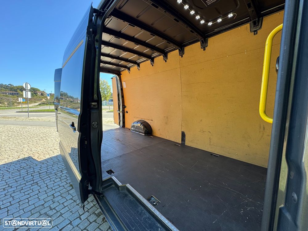 VW Crafter - 18