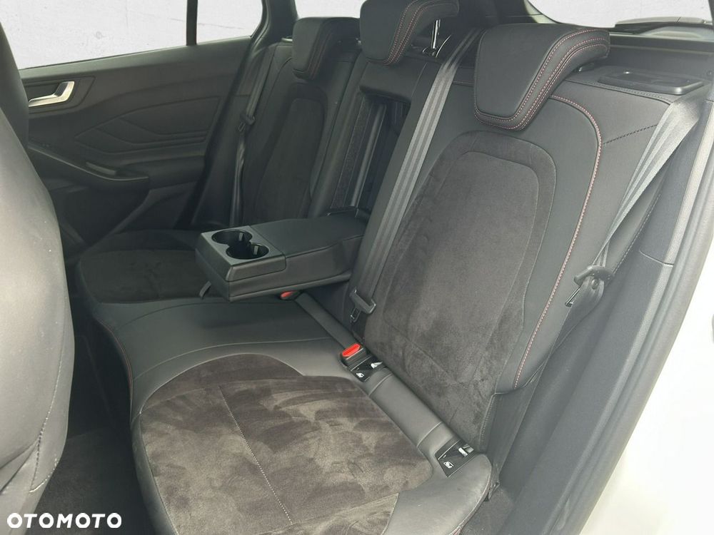 Ford Focus - 23