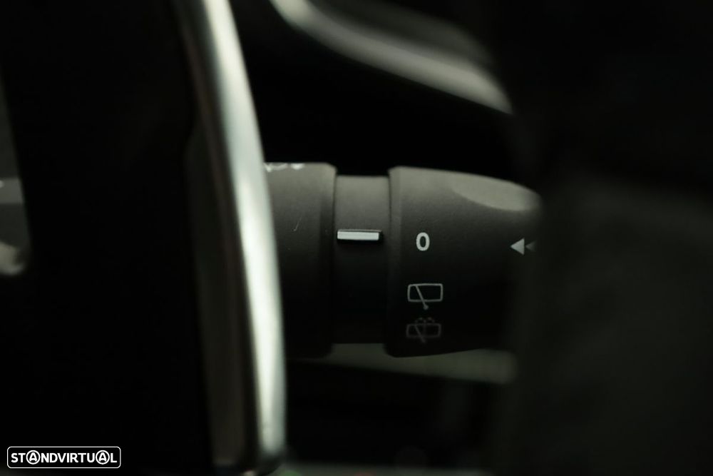 Peugeot 208 1.2 Hybrid Allure e-DCS6 - 18