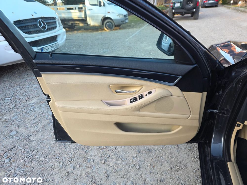 BMW Seria 5 520d Sport-Aut - 19