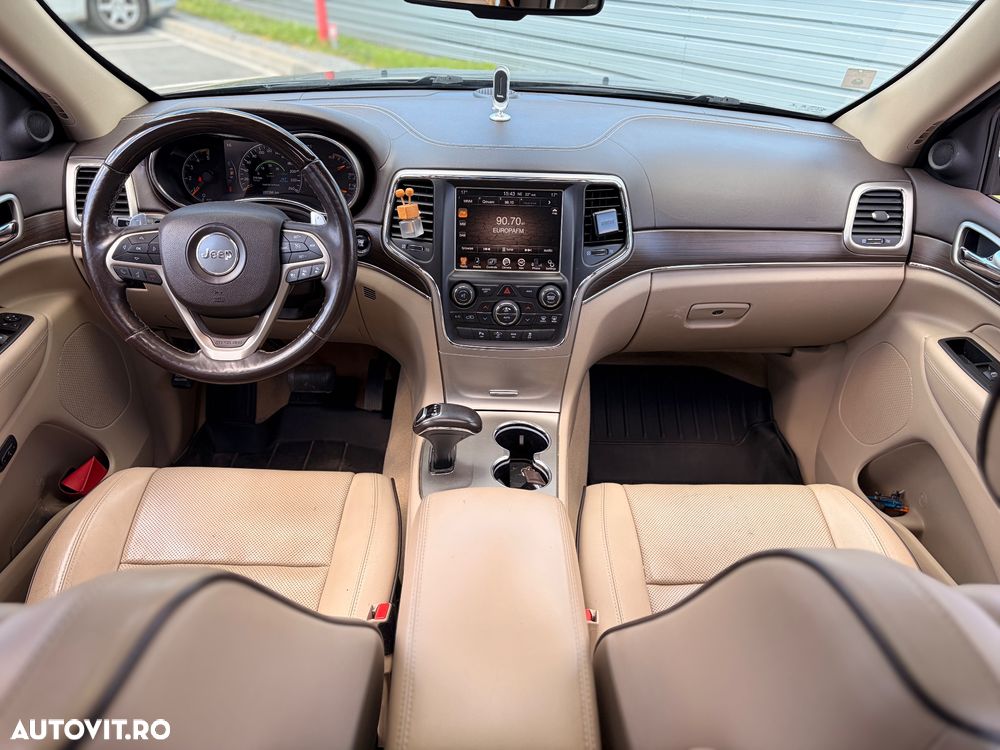 Jeep Grand Cherokee - 14