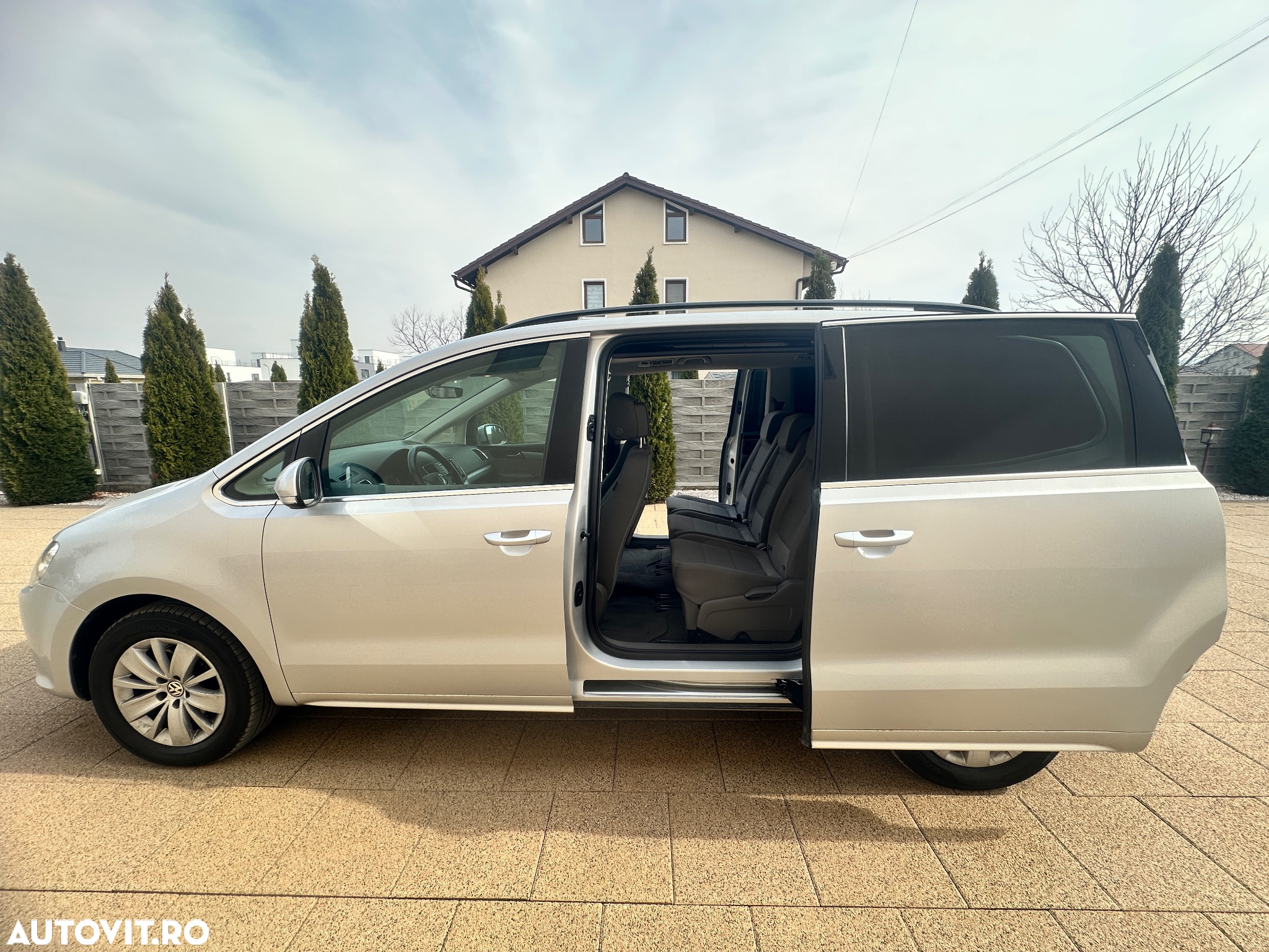 Volkswagen Sharan 2.0 TDI DSG (BlueMotion Technology) Comfortline - 38