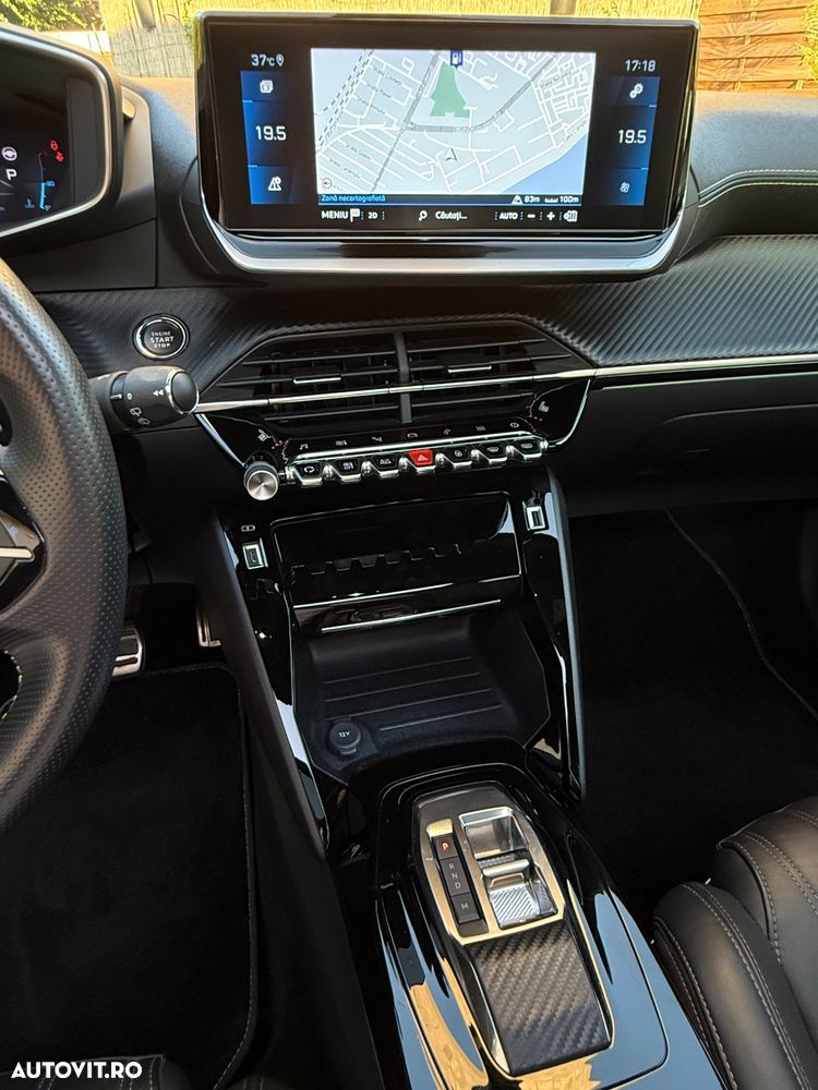 Peugeot 2008 PureTech 155 EAT8 GT - 9