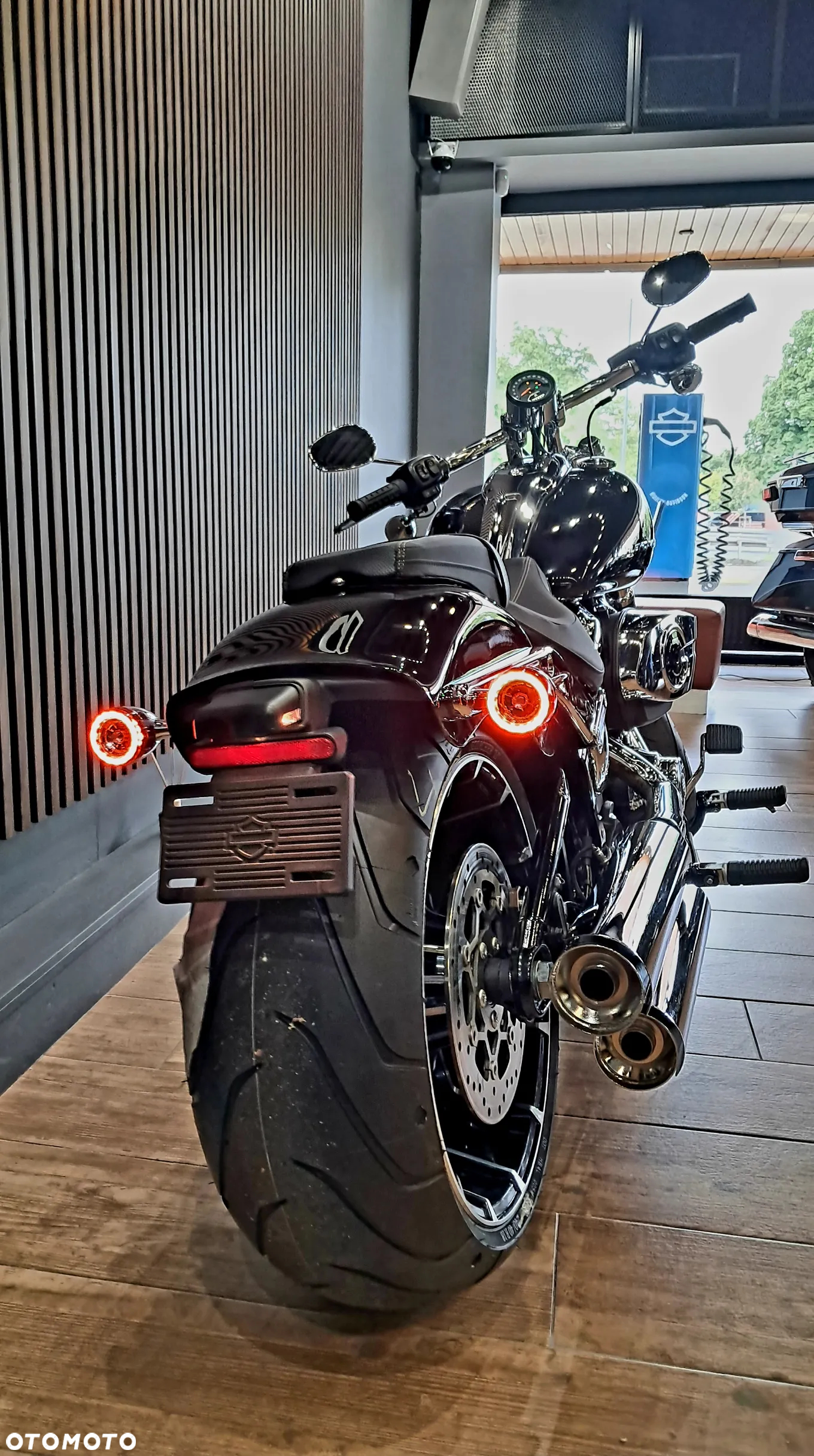 Harley-Davidson Softail Breakout - 10