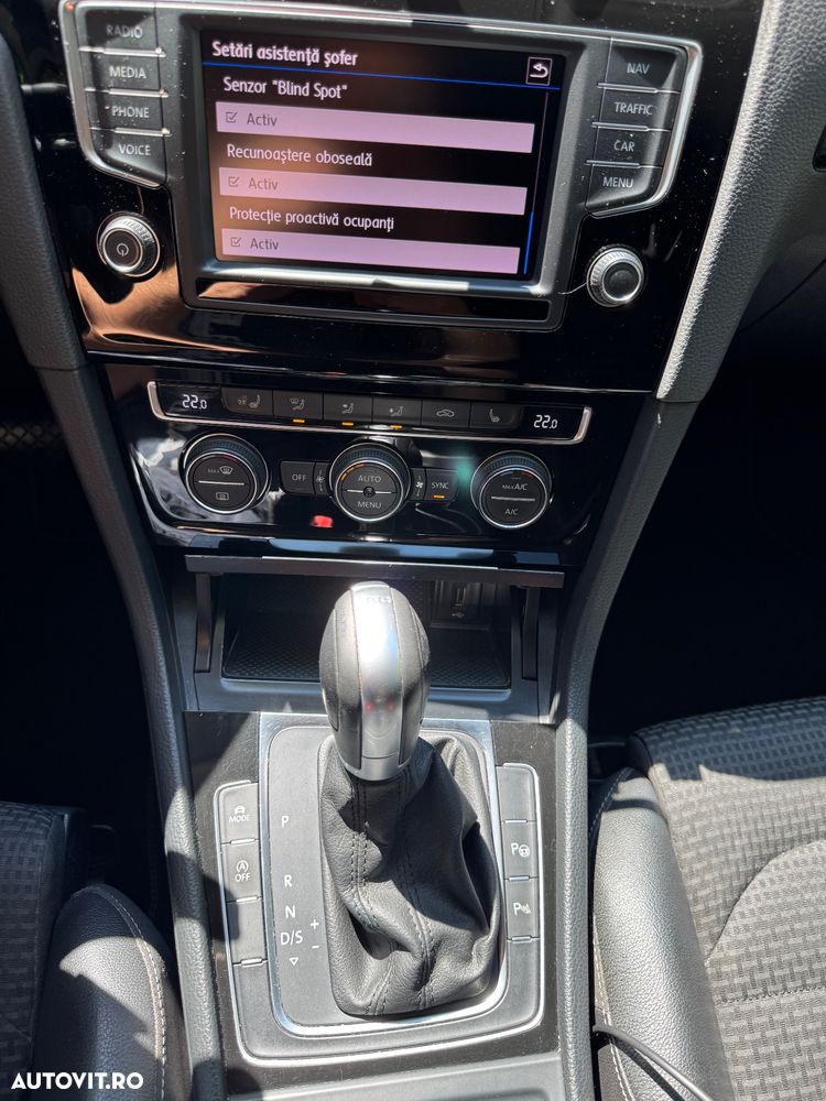 Volkswagen Golf - 9