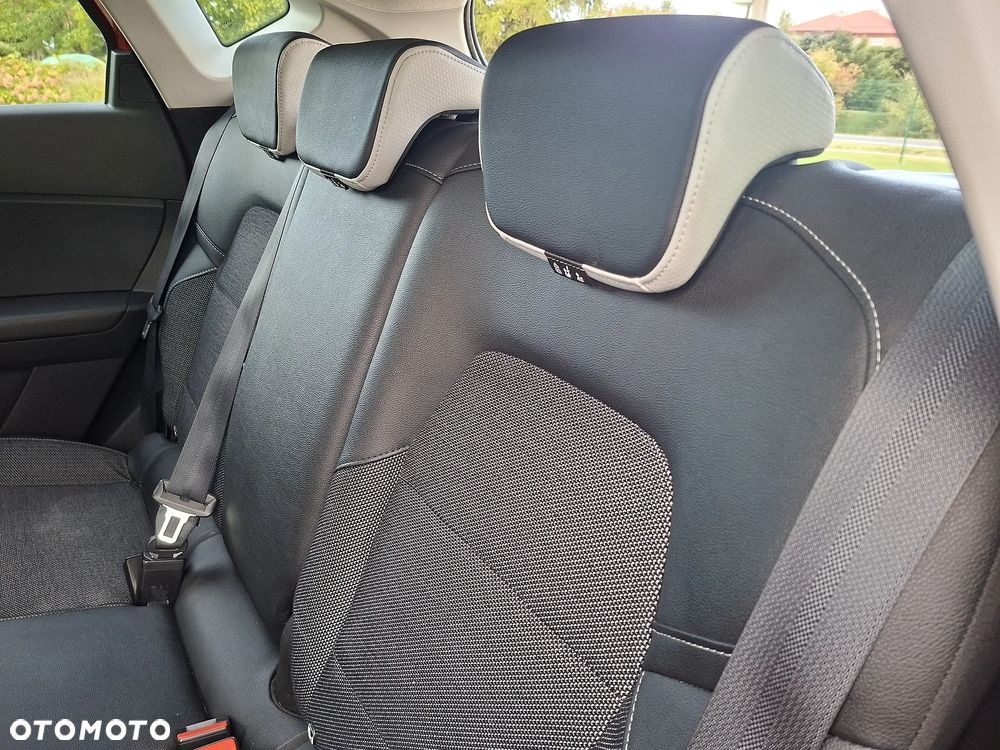 Renault Captur - 19