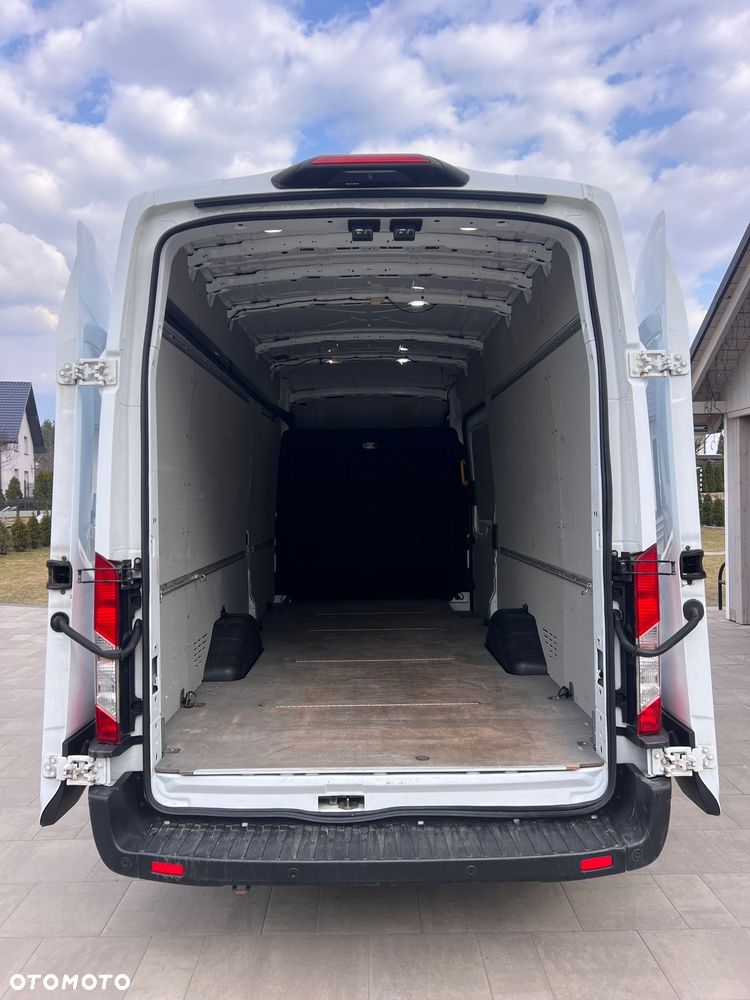 Ford Transit - 26