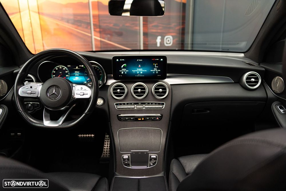 Mercedes-Benz GLC 300 e Coupe 4Matic 9G-TRONIC AMG Line - 11