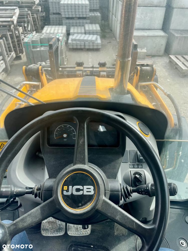 JCB 3CX PLUS - 12