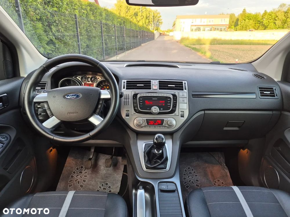 Ford Kuga 2.0 TDCi 4x4 Titanium - 15