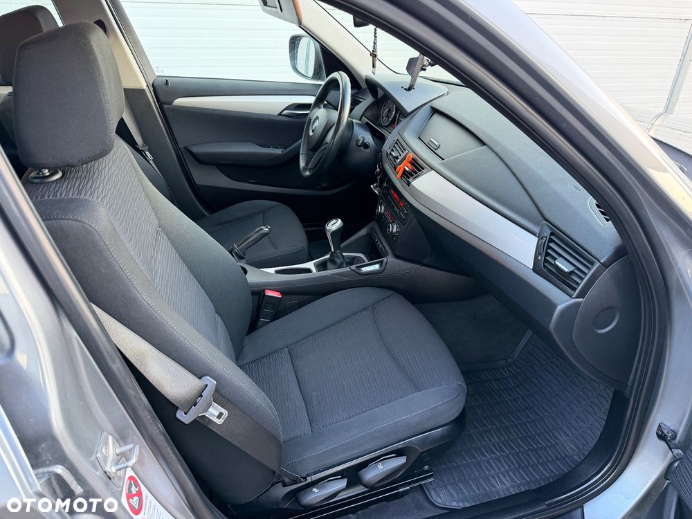 BMW X1 xDrive18d xLine - 6