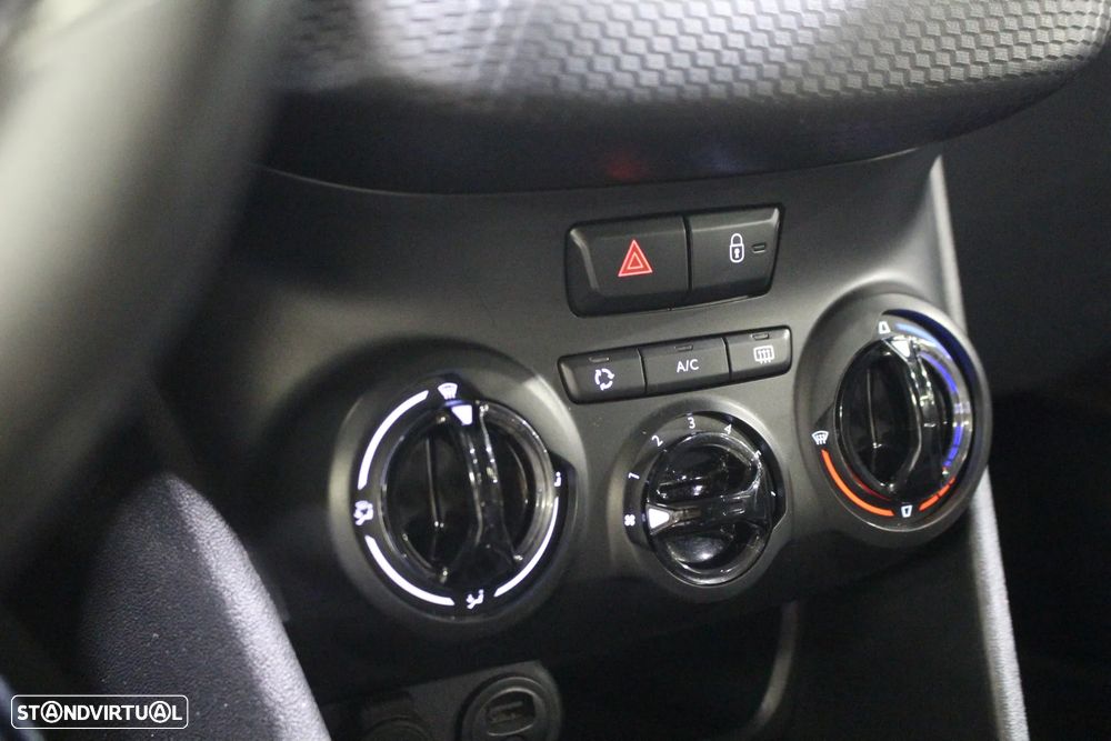 Peugeot 2008 1.6 BlueHDi Style - 27
