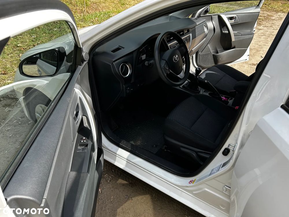 Toyota Auris 1.33 VVT-i Active - 16