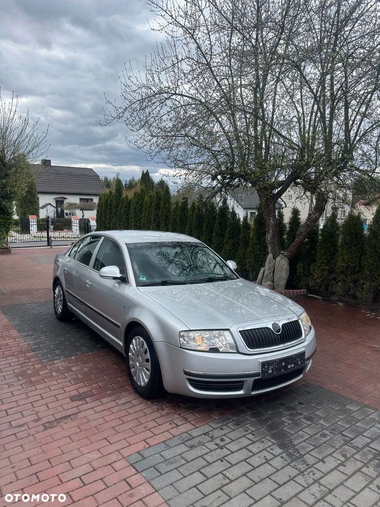 Skoda Superb 2.0 TDI DPF Ambiente - 3