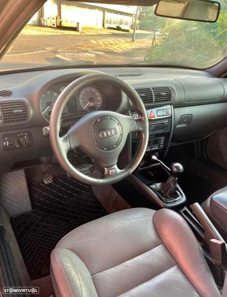 Audi A3 1.8 Sport Turbo - 3