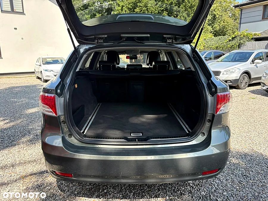 Toyota Avensis 2.0 D-4D Sol plus+NAVI - 14