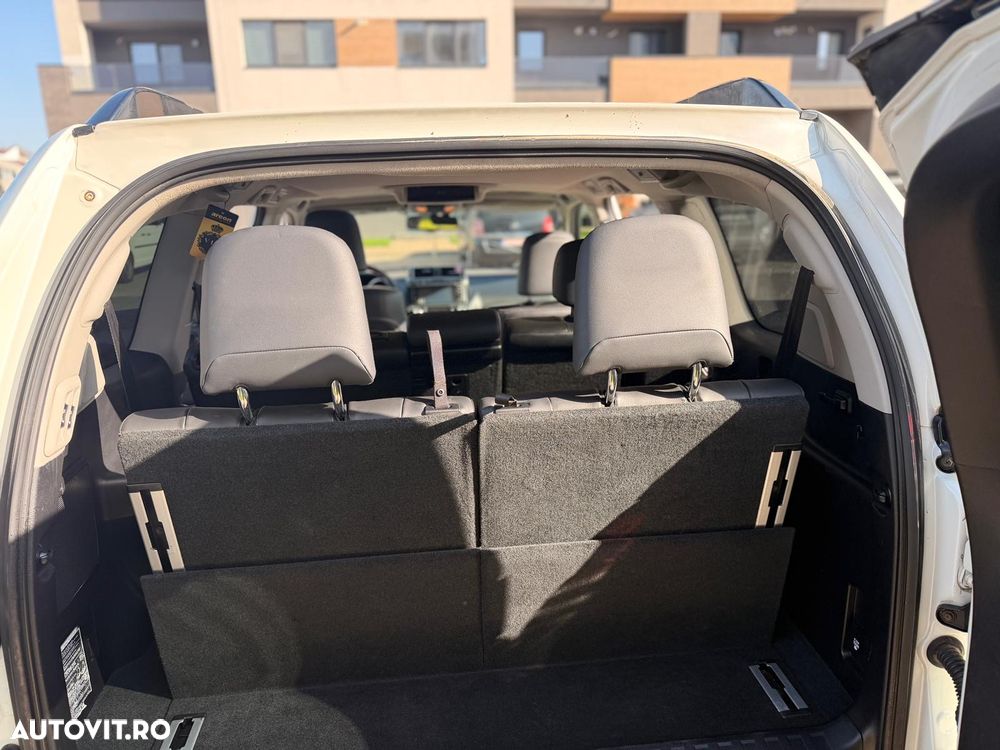 Toyota Land Cruiser 3.0l Turbo D-4D Aut. AVS 7 Locuri Luxury - 18