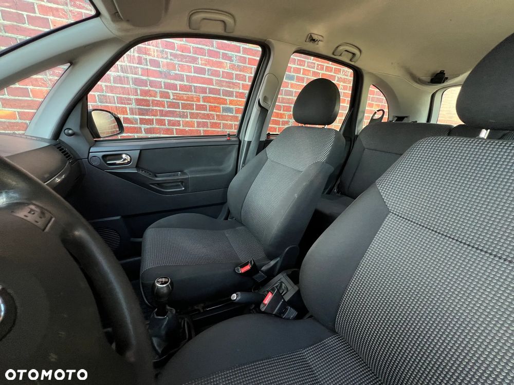 Opel Meriva - 11
