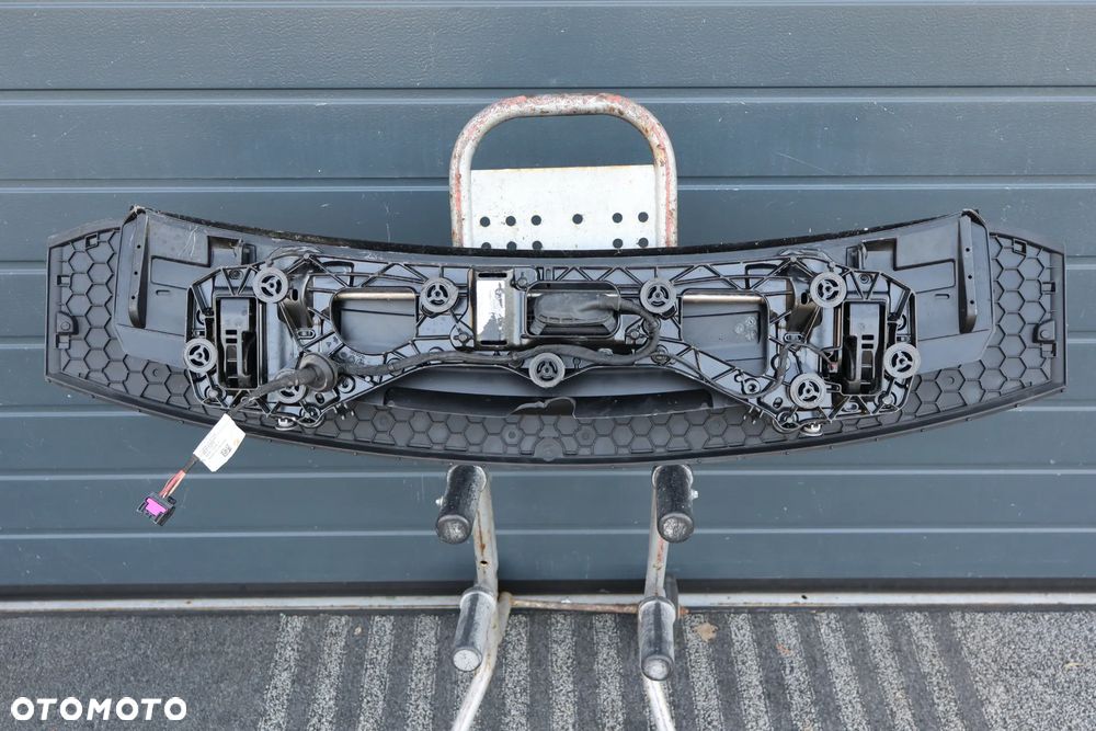 SPOILER SPOJLER MECHANIZM KLAPY BAGAŻNIKA PORSCHE PANAMERA 971 971827677C 971974224E 971827934 2016 - 17