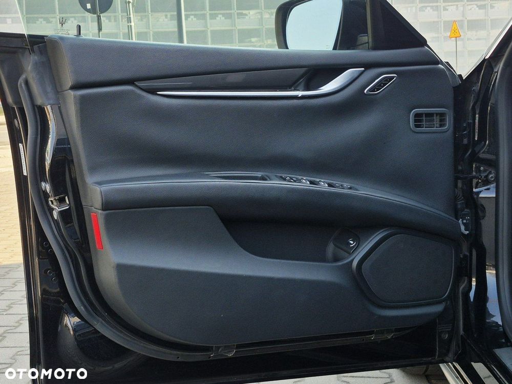 Maserati Ghibli - 10