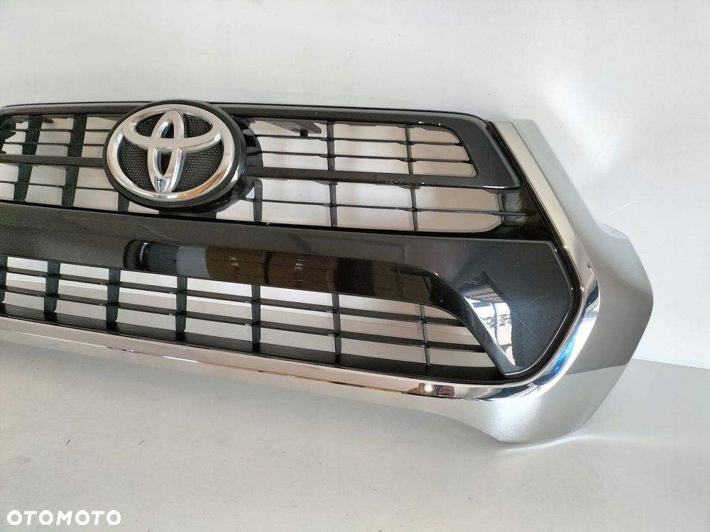 atrapa kratka grill toyota hilux 8 viii lift 20- - 3