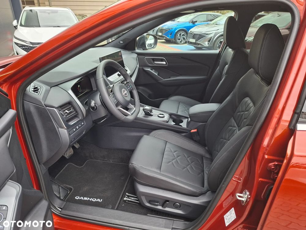 Nissan Qashqai 1.3 DIG-T MHEV 4x4 Tekna Xtronic - 8