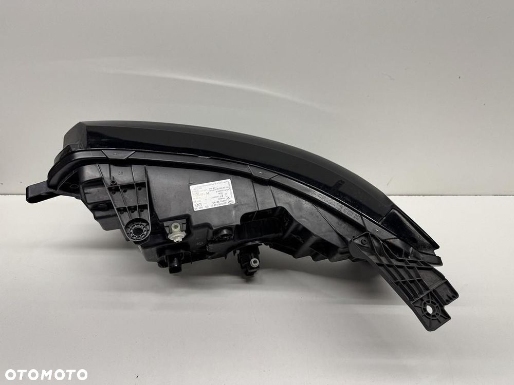 Przednia prawa lampa  Renault megane e tech led drl 260103279r - 3