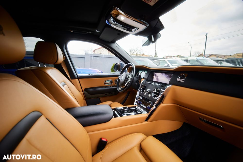 Rolls-Royce Cullinan - 25