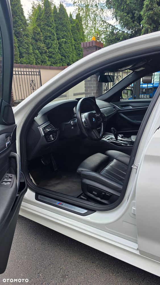 BMW Seria 5 540d xDrive mHEV M Sport sport - 11