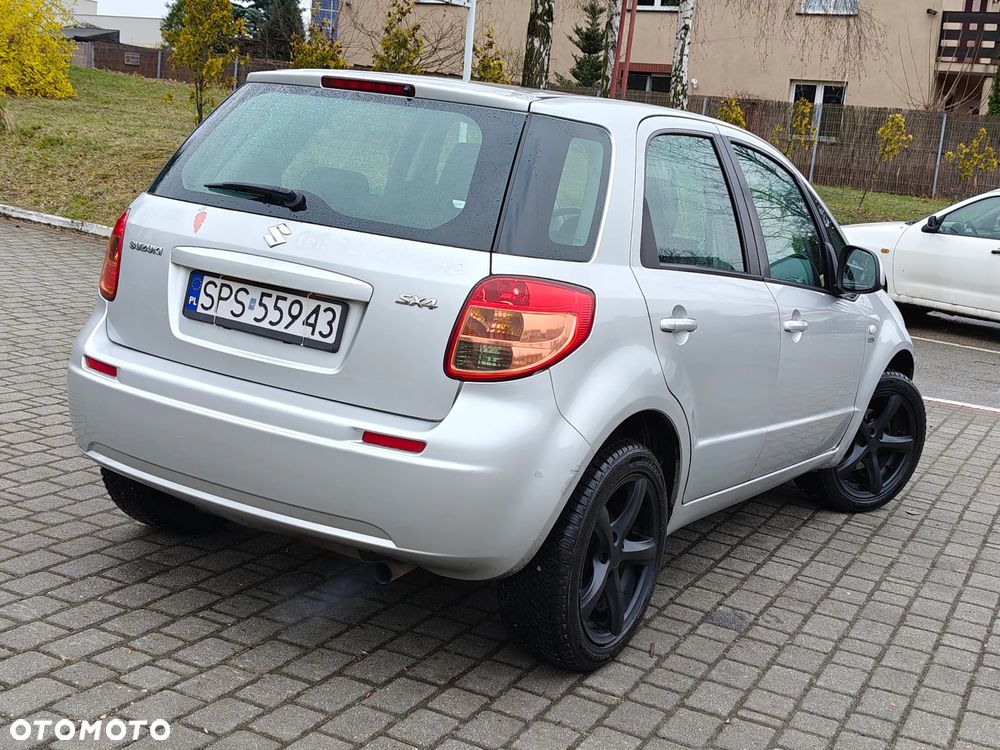 Suzuki SX4 - 4