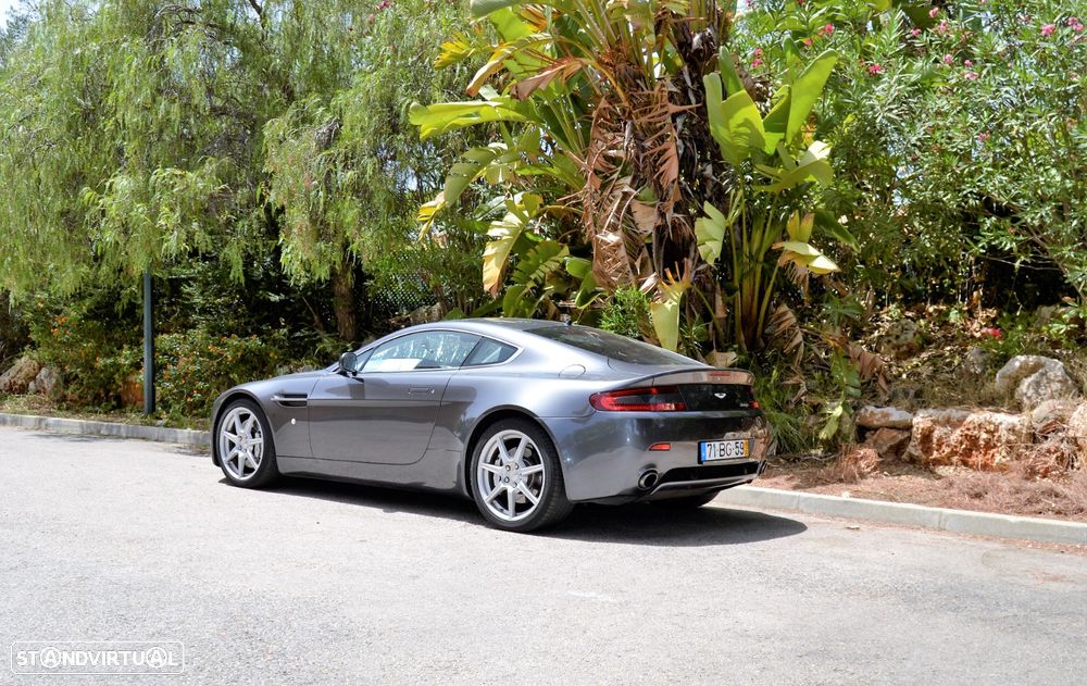 Aston Martin Vantage Coupe V8 - 3
